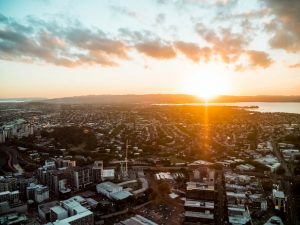 Sonnenuntergang im Skytowerin Auckland